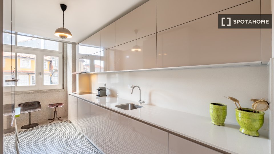 Apartment Porto, 1 bed, 105m² — photo 17