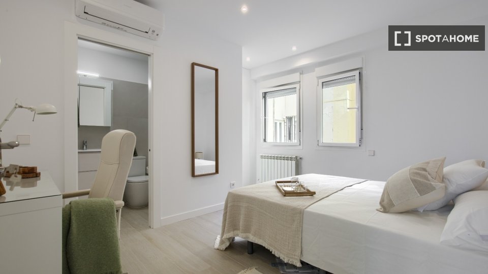 Apartment Madrid, 2 beds, 67m² — photo 26