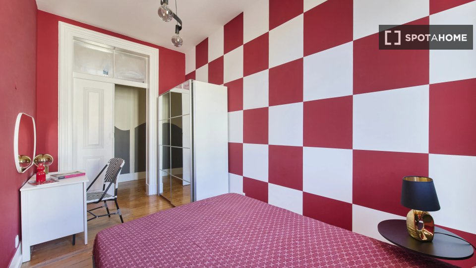 Double room Lisbon, 9 beds — photo 13