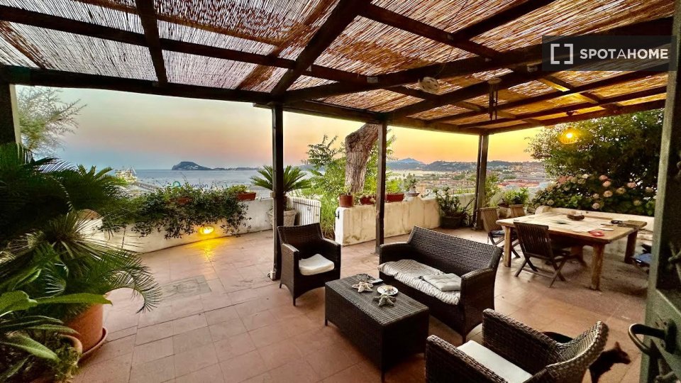 Apartment Naples, 1 bed — photo 37