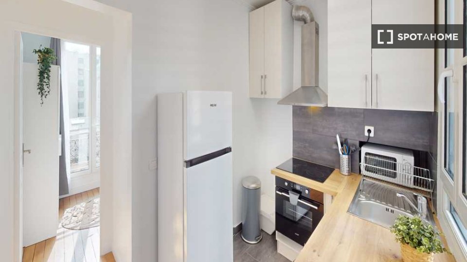 Double room Paris, 3 beds, 50m² — photo 1