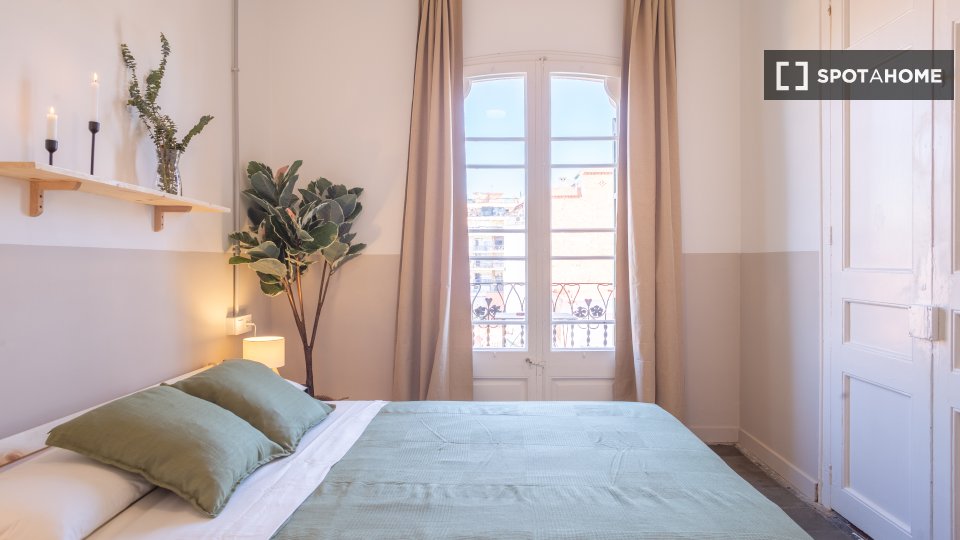 Double room Barcelona, 4 beds, 90m² — photo 6