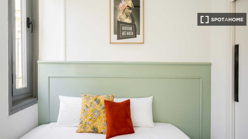 Double room Madrid, 67 beds — photo 76