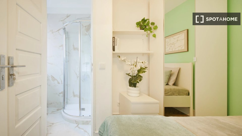 Double room Lisbon, 6 beds — photo 11