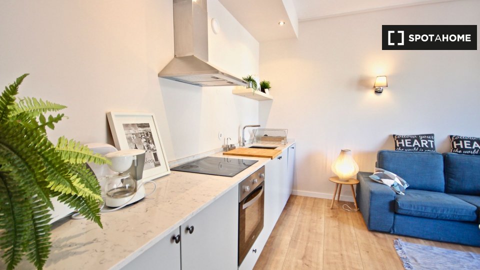 Apartment Lisbon, 1 bed — photo 12