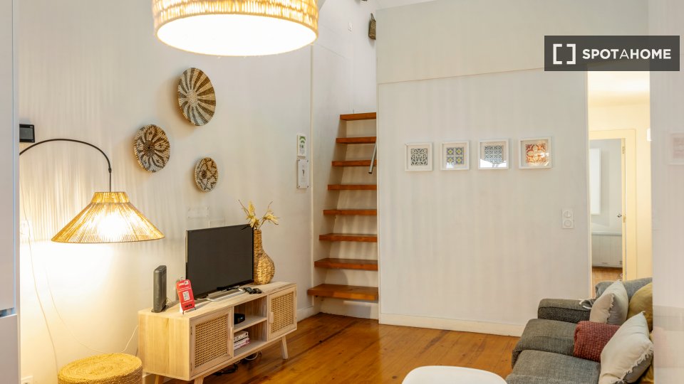Apartment Lisbon, 2 beds — photo 33