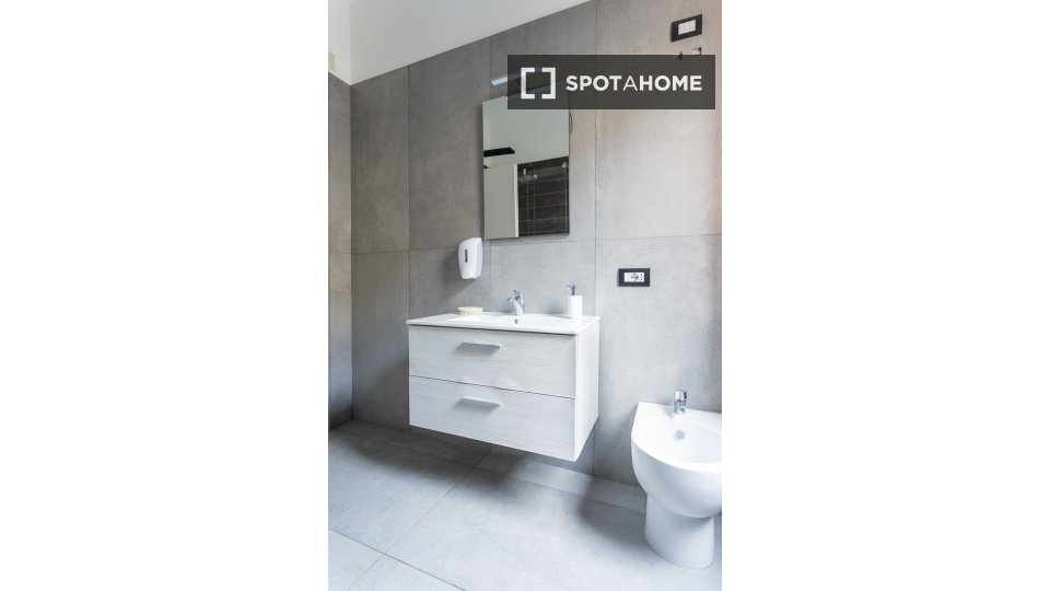 Double room Rome, 4 beds — photo 9