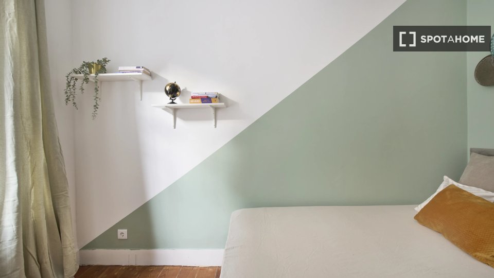 Double room Lisbon, 8 beds — photo 11