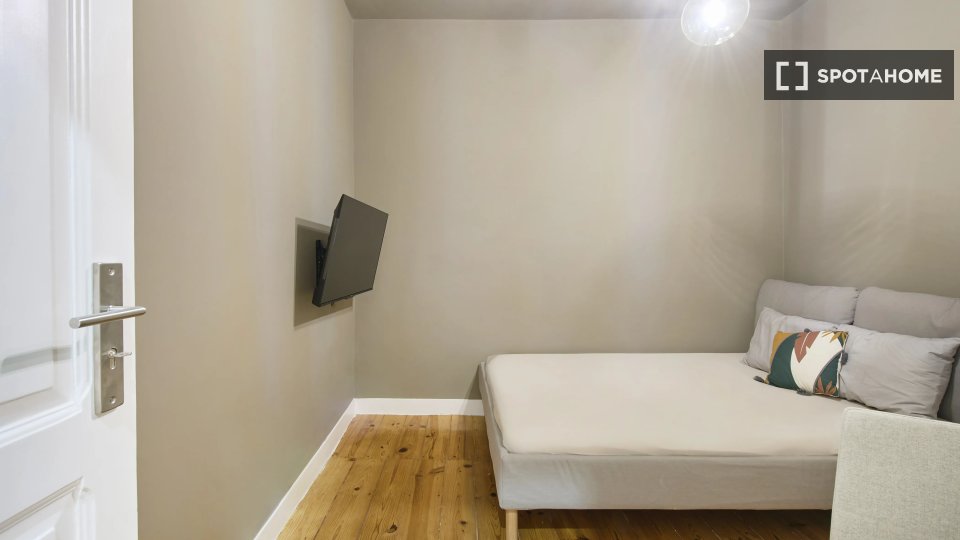 Double room Lisbon, 8 beds — photo 6