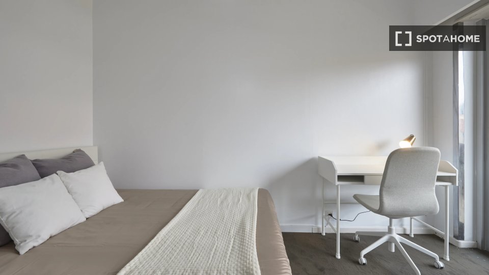 Double room Lisbon, 9 beds — photo 11