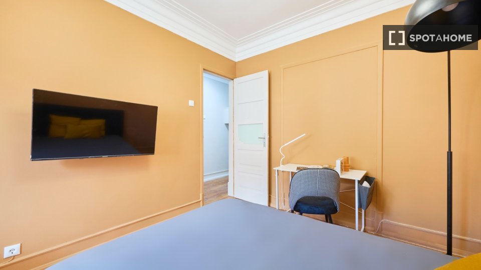 Double room Lisbon, 4 beds — photo 36