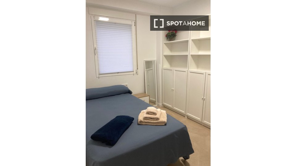 Double room Valencia, 4 beds — photo 23