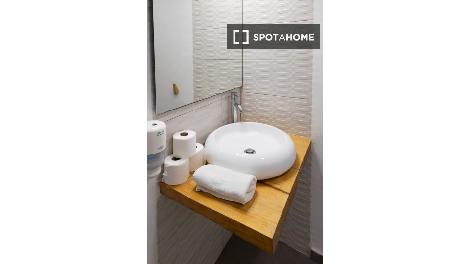 Apartment Valencia, 3 beds, 70m² — photo 17