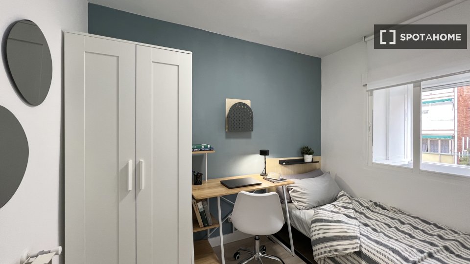 Double room Madrid, 5 beds — photo 1