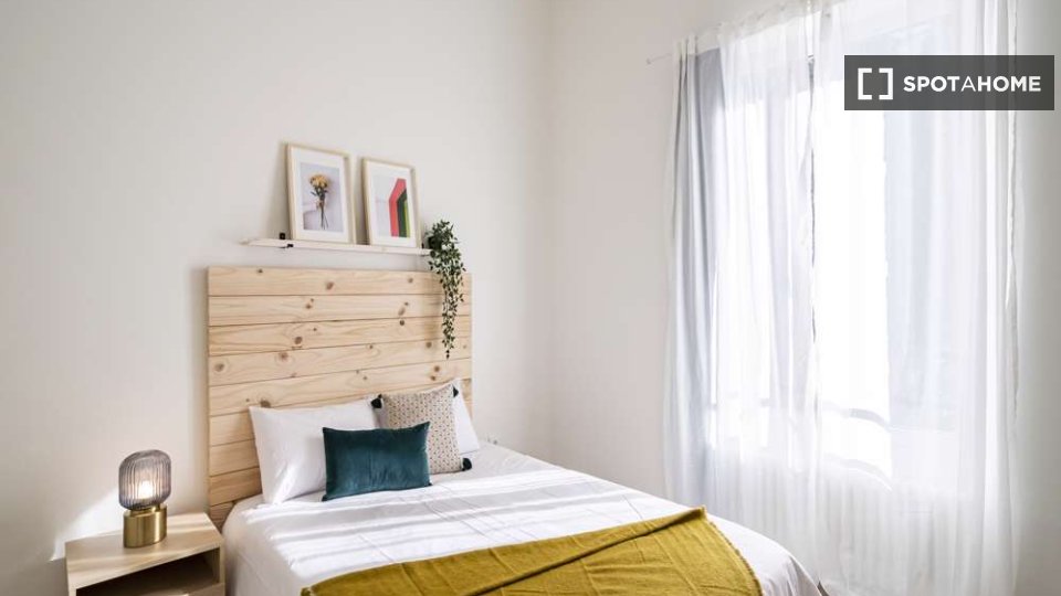 Double room Madrid, 17 beds — photo 4