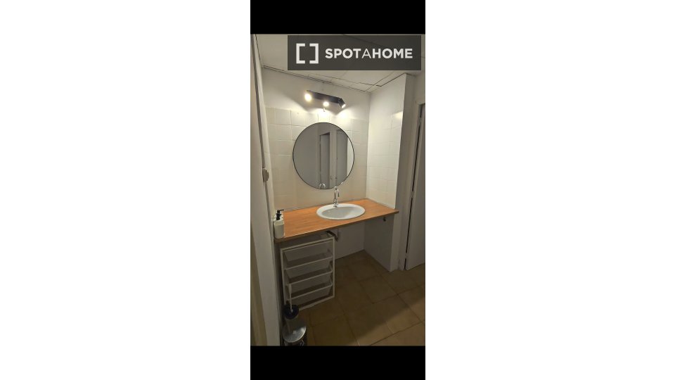 Double room Barcelona, 5 beds, 160m² — photo 12