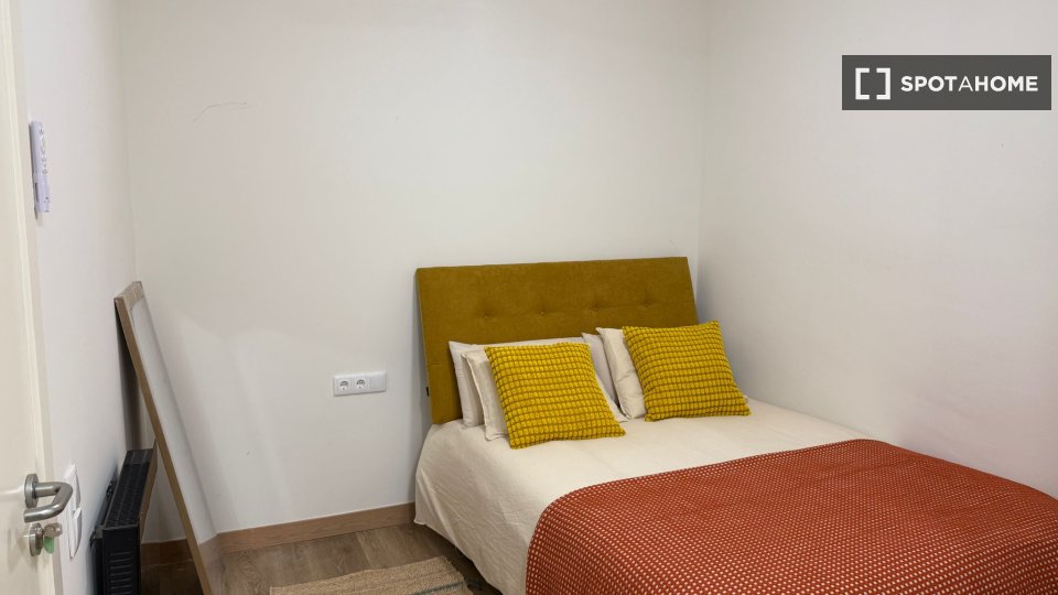 Double room Barcelona, 6 beds, 120m² — photo 31
