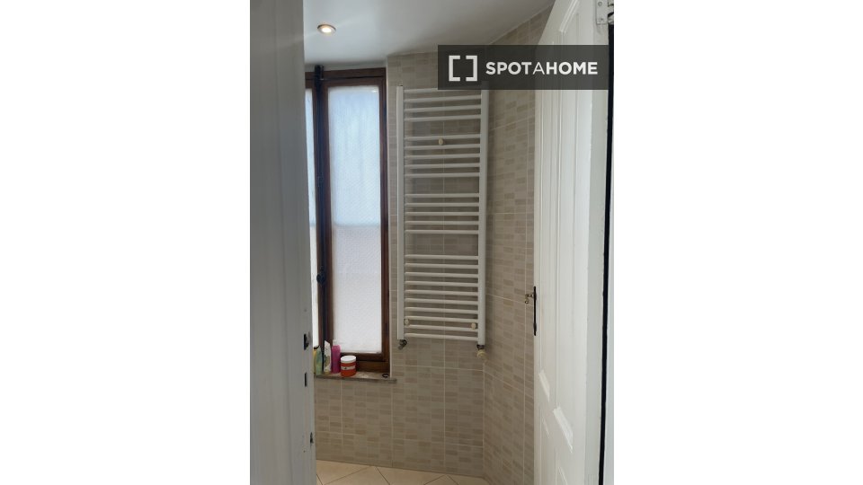 Double room Brussels, 2 beds — photo 14