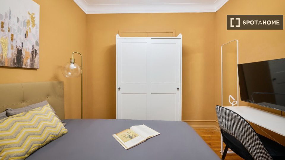 Double room Lisbon, 4 beds — photo 30