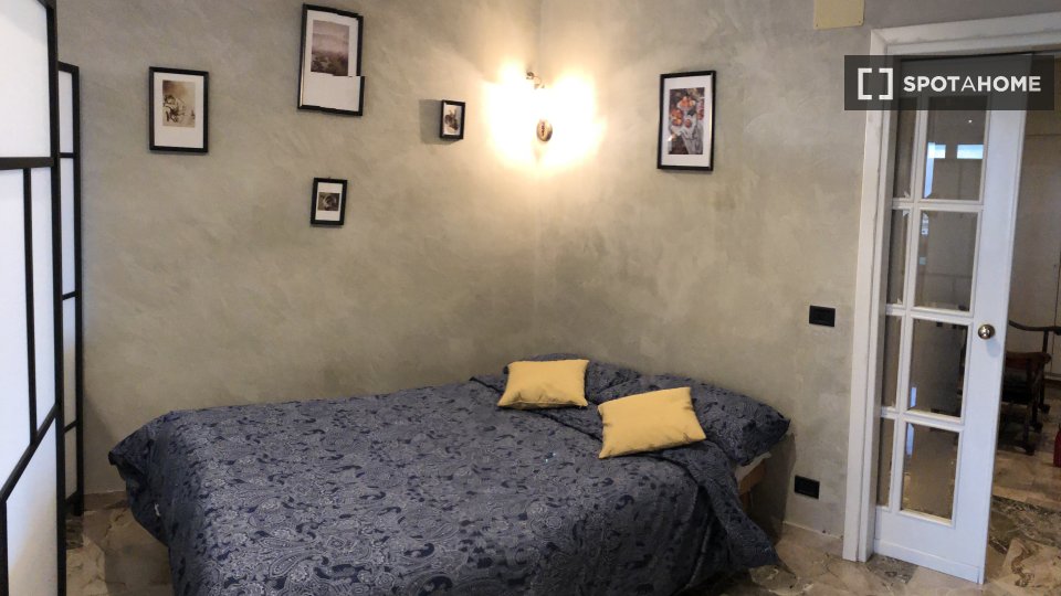 Double room Rome, 2 beds — photo 14