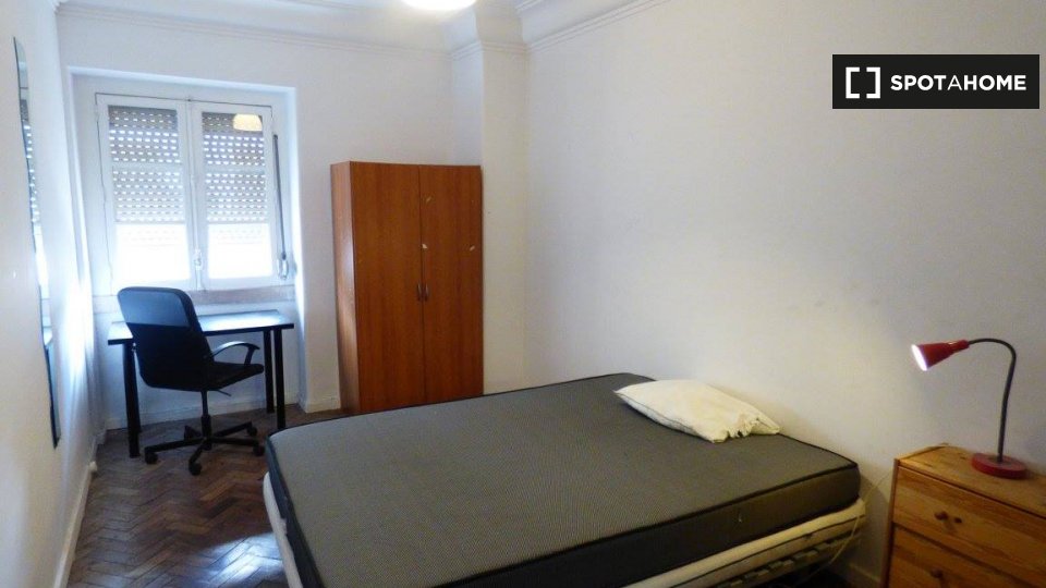 Double room Lisbon, 7 beds — photo 2
