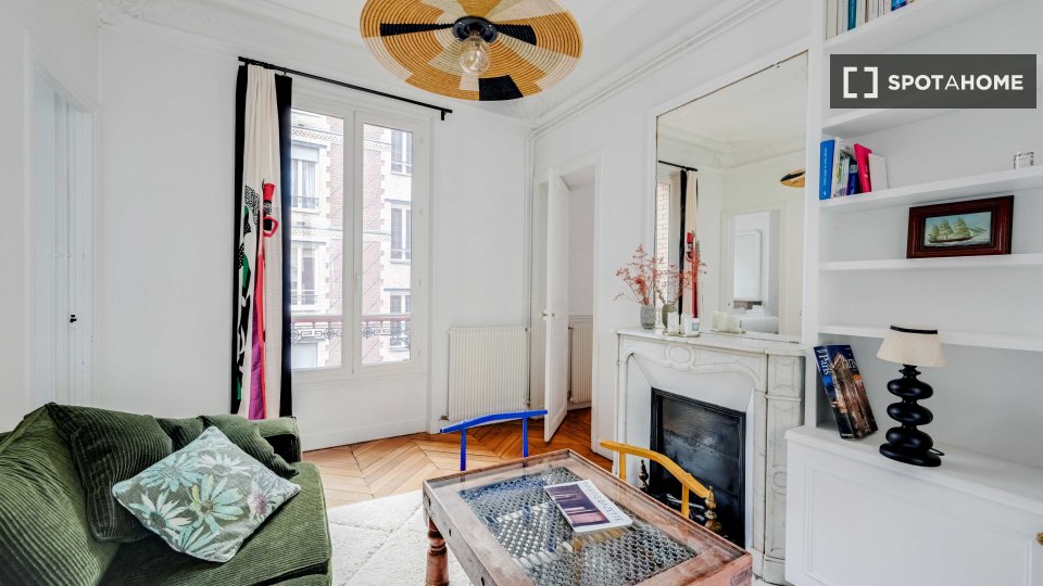 Apartment Paris, 2 beds, 68m² — photo 1