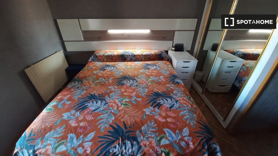 Double room Madrid, 3 beds — photo 3