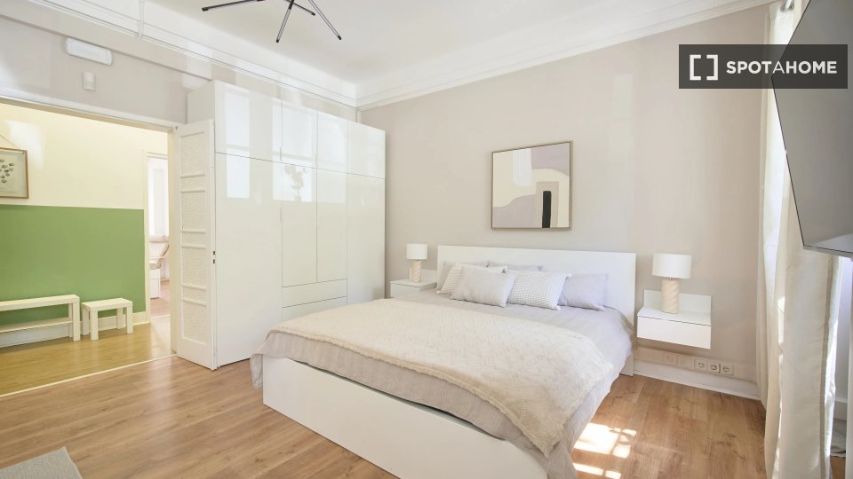 Double room Lisbon, 9 beds — photo 12