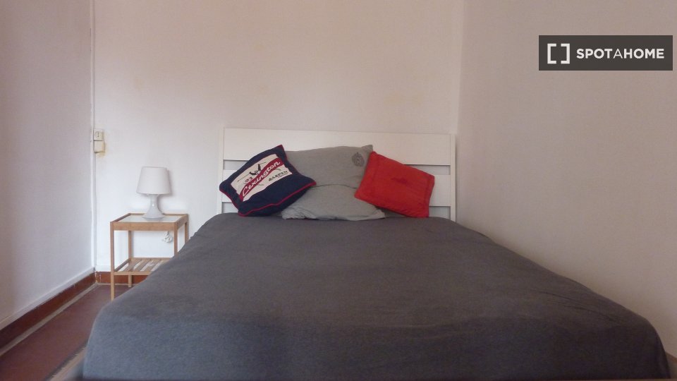 Double room Barcelona, 5 beds, 100m² — photo 9