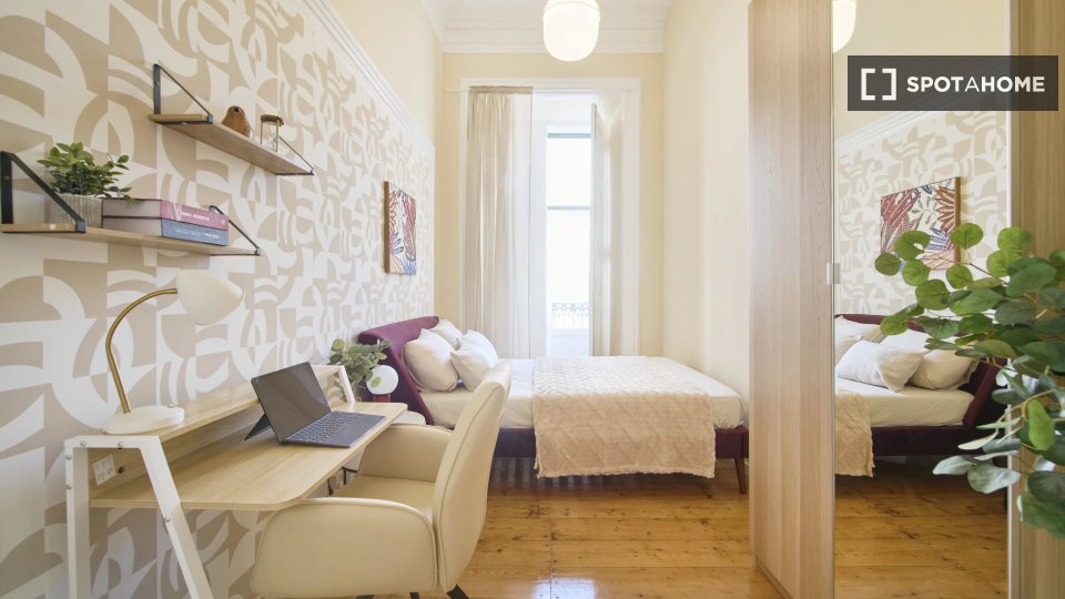 Double room Lisbon, 8 beds — photo 1