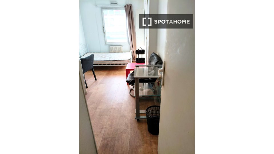 Double room Paris, 3 beds, 17m² — photo 25