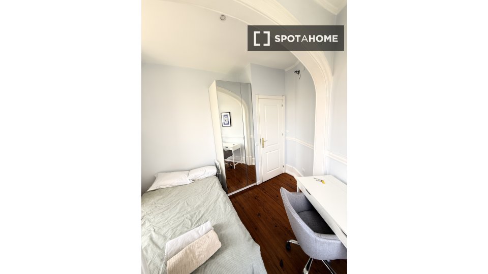 Double room Lisbon, 8 beds — photo 6