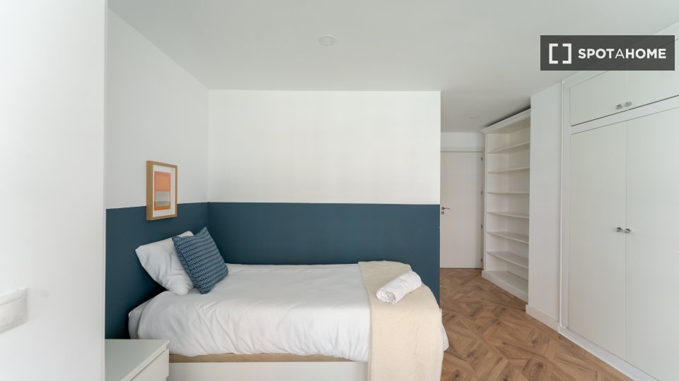 Double room Madrid, 7 beds — photo 4