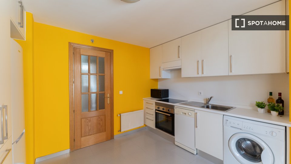 Double room Madrid, 5 beds — photo 10