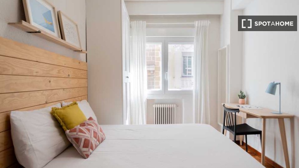 Double room Madrid, 6 beds — photo 14