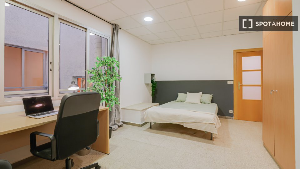 Double room Barcelona, 17 beds, 550m² — photo 5