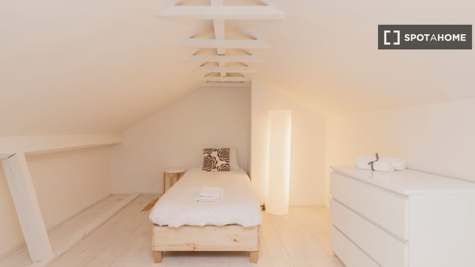 Apartment Lisbon, 4 beds — photo 13