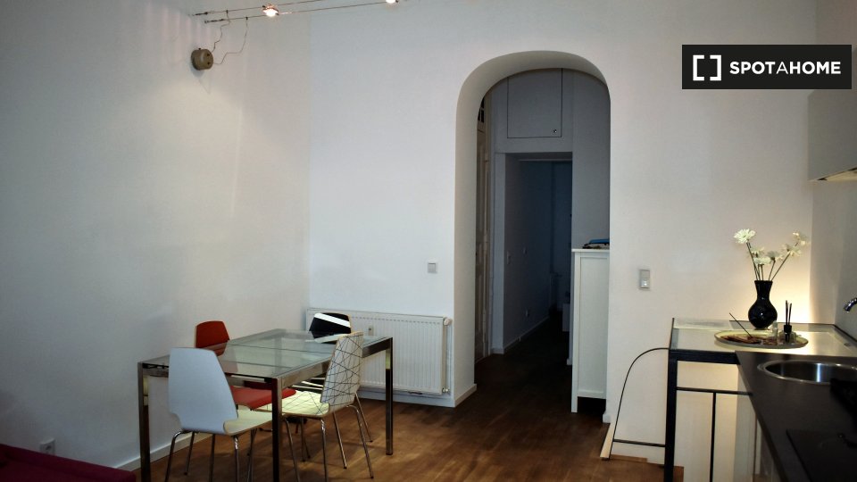 Apartment Berlin, 2 beds, 65m² — photo 17