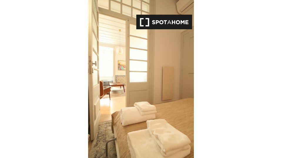 Apartment Lisbon, 3 beds, 130m² — photo 19
