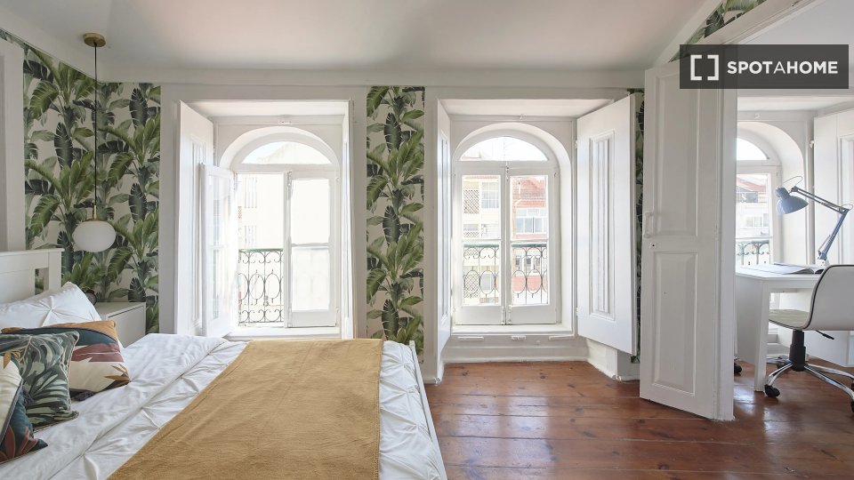 Double room Lisbon, 13 beds — photo 11