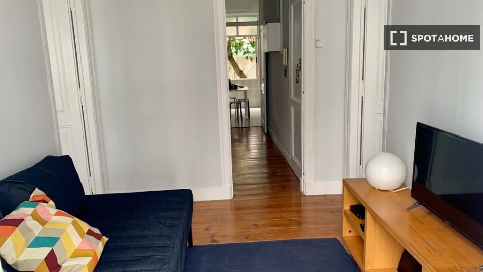 Apartment Lisbon, 2 beds — photo 15