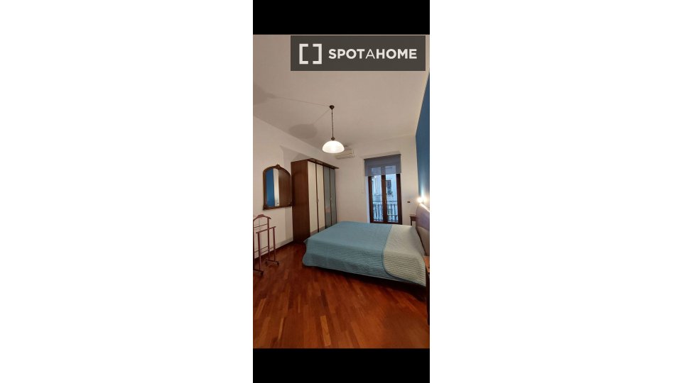 Double room Naples, 4 beds — photo 17