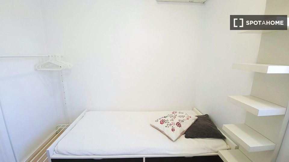 Double room Porto, 20 beds — photo 9