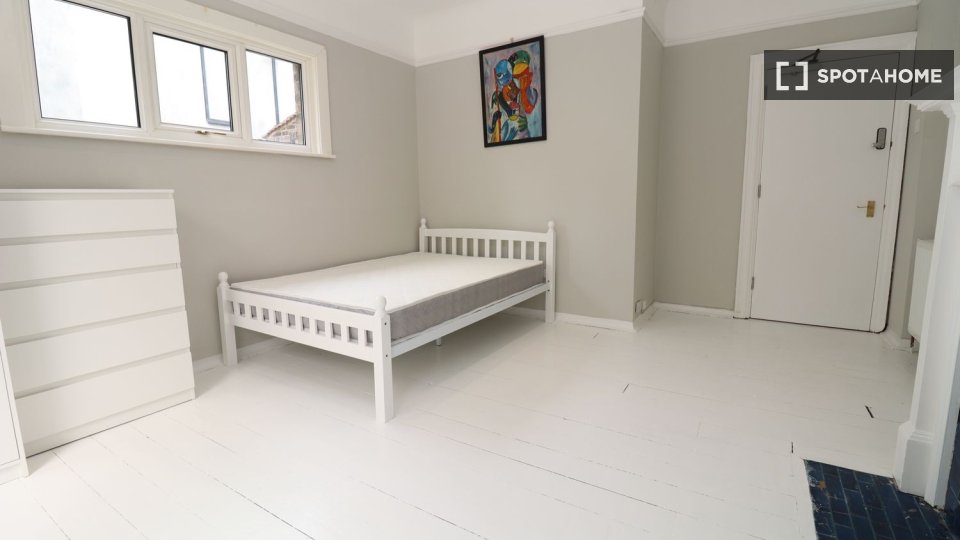 Double room London, 6 beds, 28m² — photo 9
