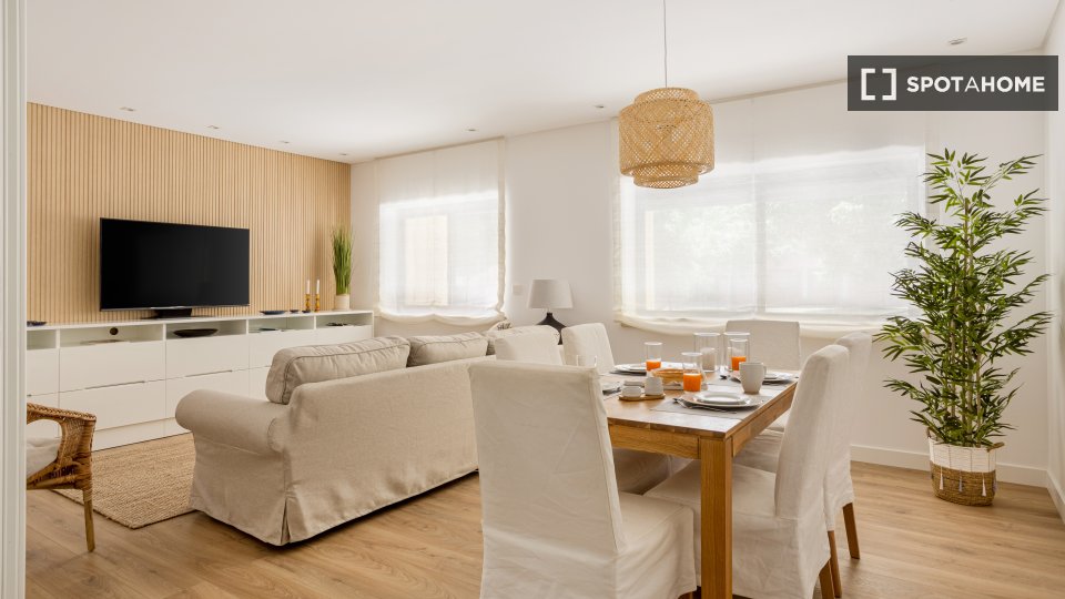 Apartment Lisbon, 3 beds — photo 18