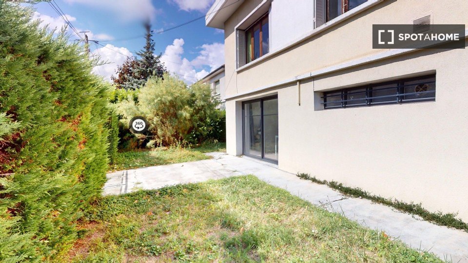 Double room Lyon, 6 beds, 116m² — photo 12