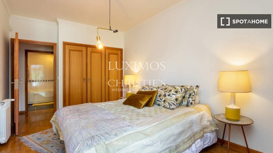 Apartment Porto, 3 beds, 150m² — photo 11
