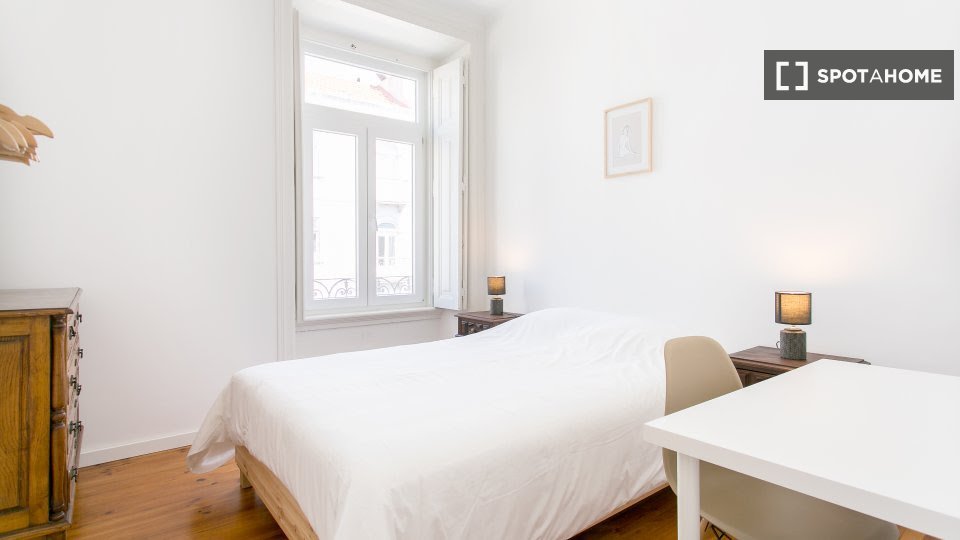Double room Lisbon, 8 beds — photo 11