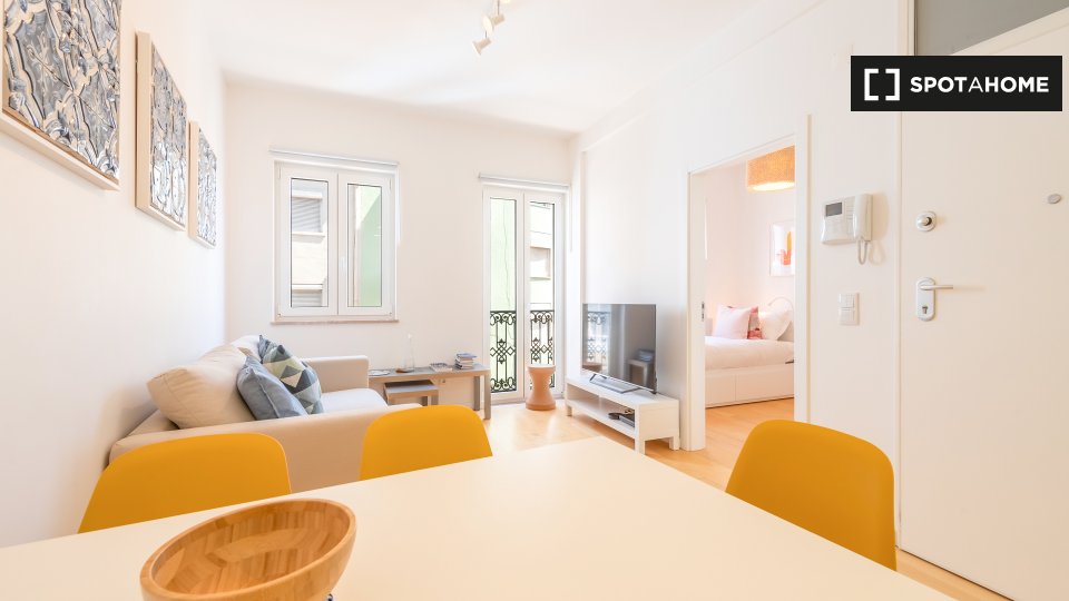 Apartment Lisbon, 2 beds, 65m² — photo 5