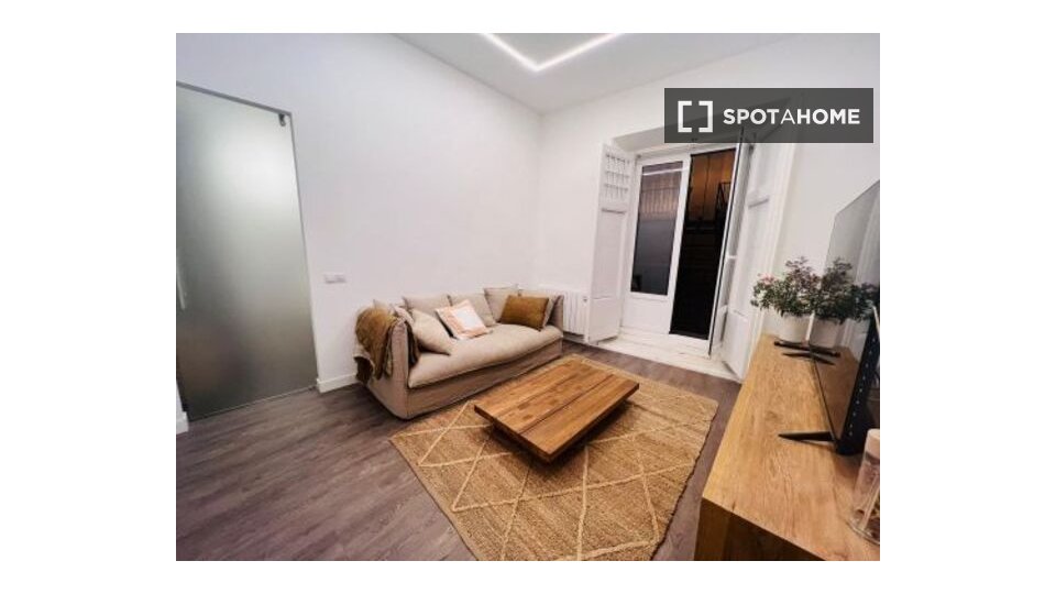 Apartment Madrid, 2 beds, 75m² — photo 11